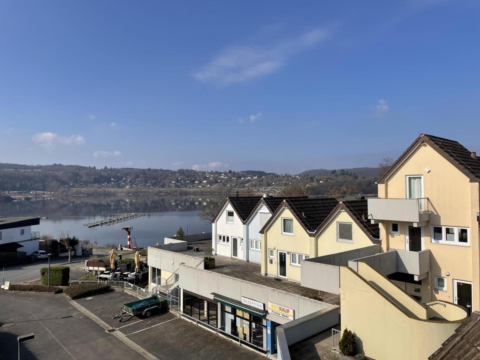 Gemutliche 93M2Fewo Mit 2 Schlafzimmern Und Seitlichem Seeblick Vom Balkon Scheid  외부 사진