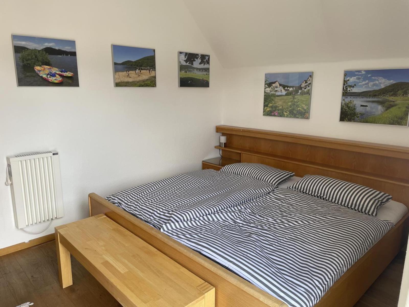 Gemutliche 93M2Fewo Mit 2 Schlafzimmern Und Seitlichem Seeblick Vom Balkon Scheid  외부 사진